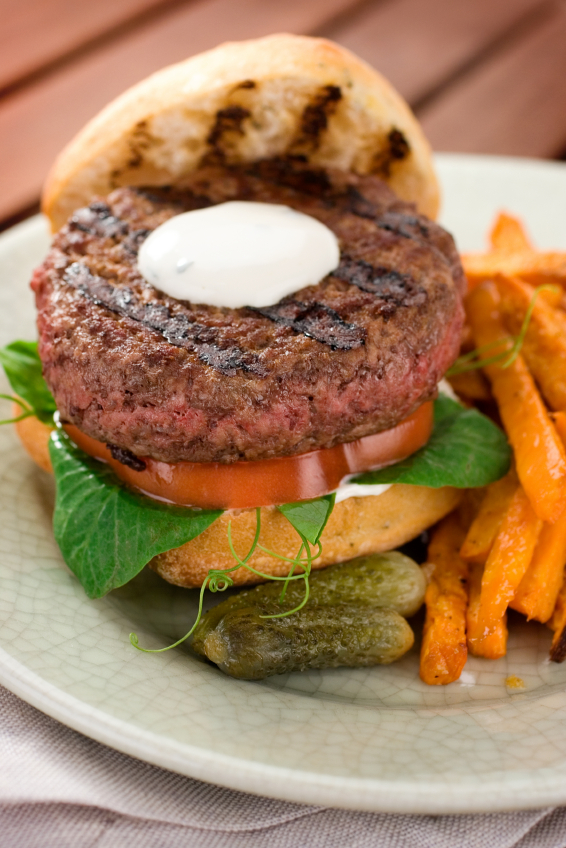 Biggest Loser Recipes | Beef Burgers and Sweet Potato Fries